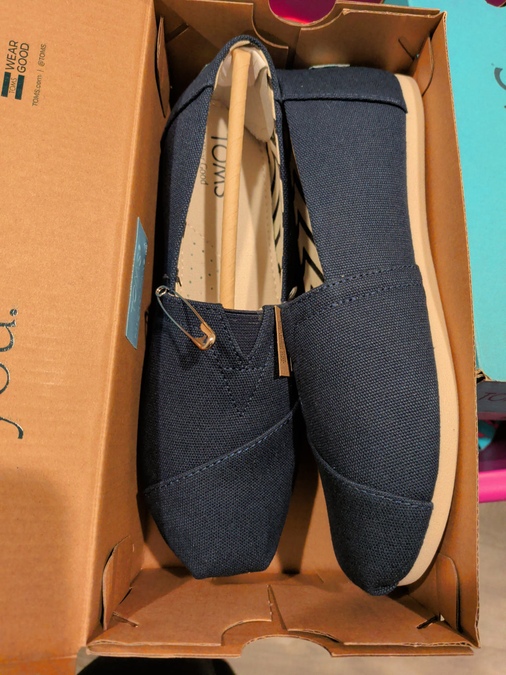 Brand new Toms Women's shoes size 7